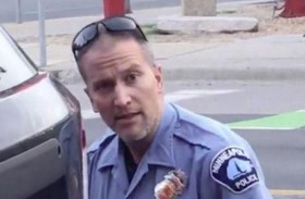 بدء محاكمة الشرطي  المتهم بقتل جورج فلويد