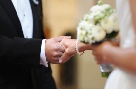 حادث يقتل العريس.. وعروسه في غيبوبة