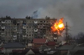 لماذا نزع الأمريكيون لافتات دعم السود ووضعوا محلها أعلام أوكرانيا؟