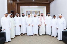 تكريم أئمة المساجد من دبا الحصن المشاركين في نفحات رمضانية