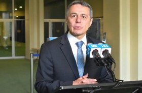 كاسيس: حياد سويسرا «ليس مطروحا» للنقاش 