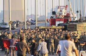 تركيا.. اعتقالات جديدة وطرد عسكريين يزيد من تسلط أردوغان