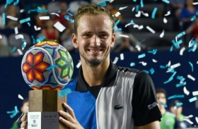 مدفيديف يحقق أول ألقابه لموسم 2022